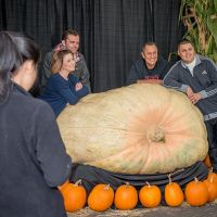 Photos with Grand Champion Gourd